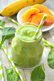 Mango Peach Green Smoothie